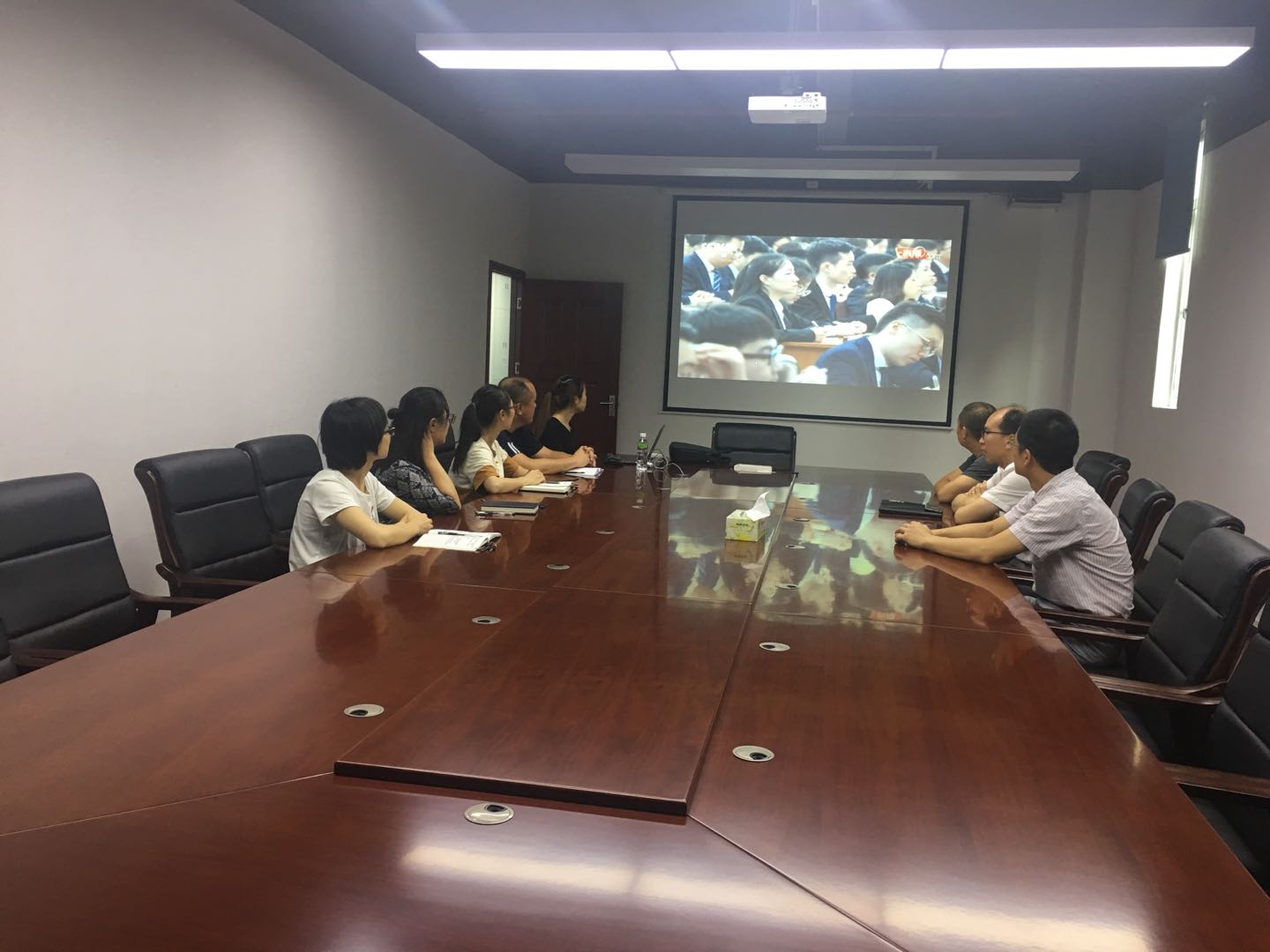 fae59cb8f8a8bcfa9cbc48d87f7e43d.jpg fae59cb8f8a8bcfa9cbc48d87f7e43d.jpg