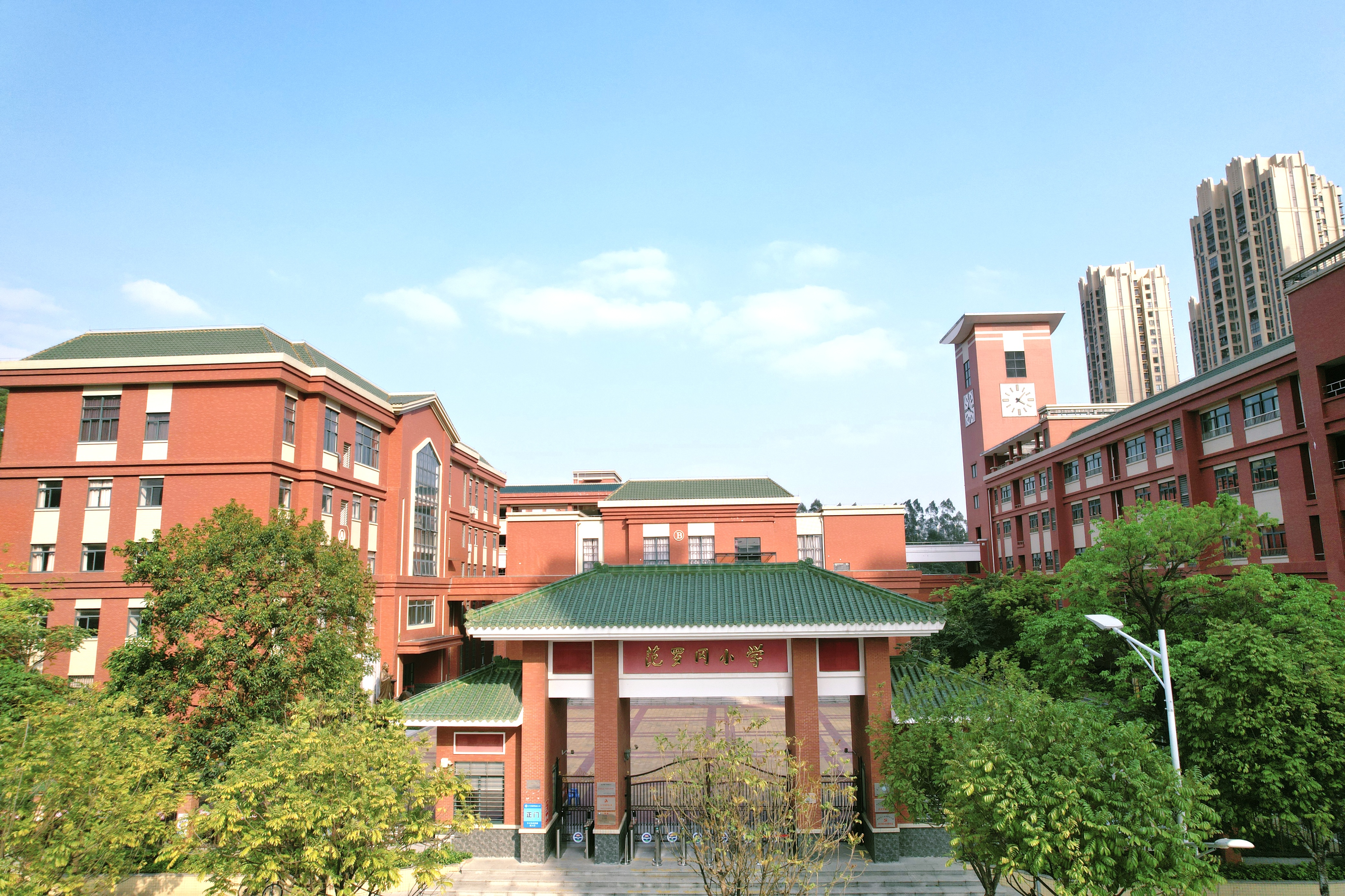滨江校区.jpg