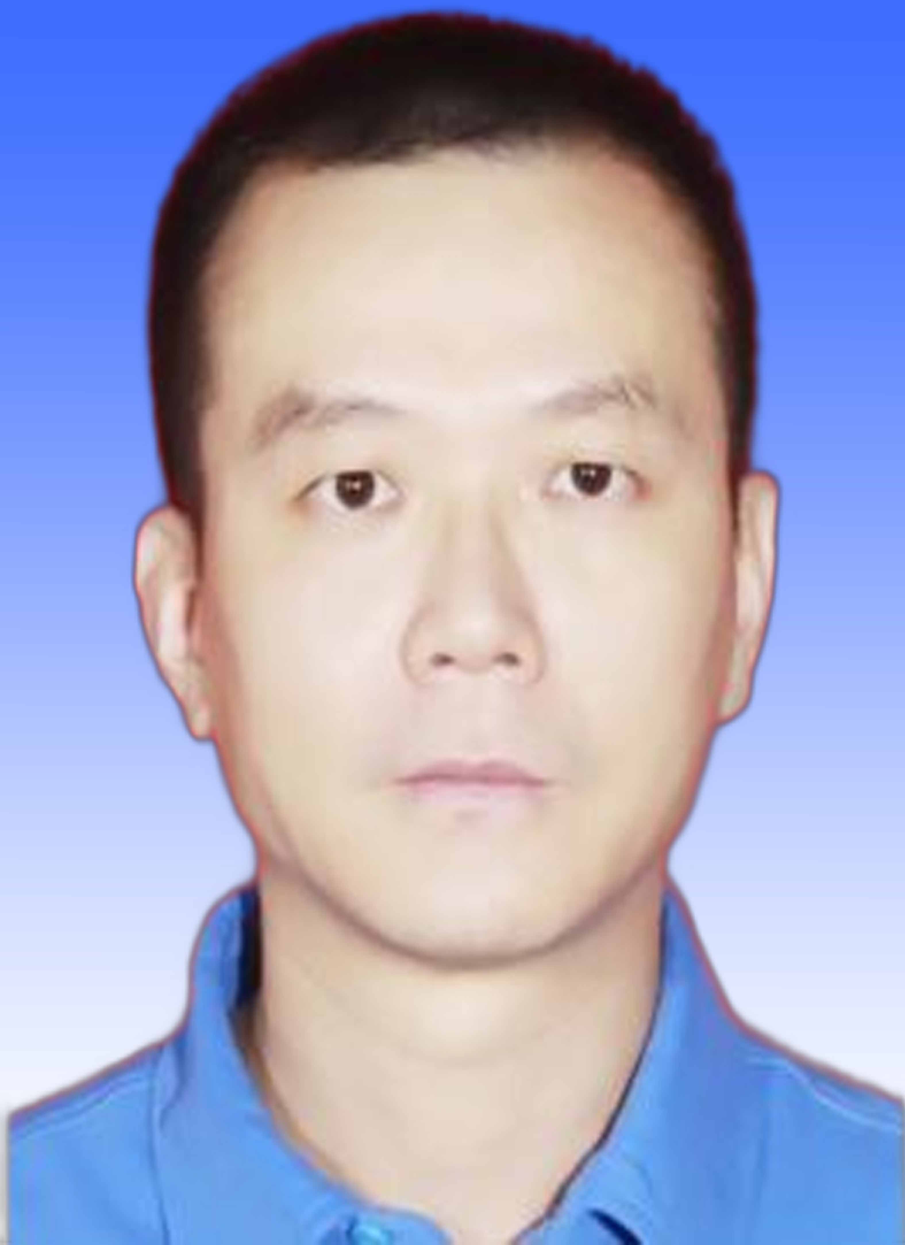 陆膺.jpg