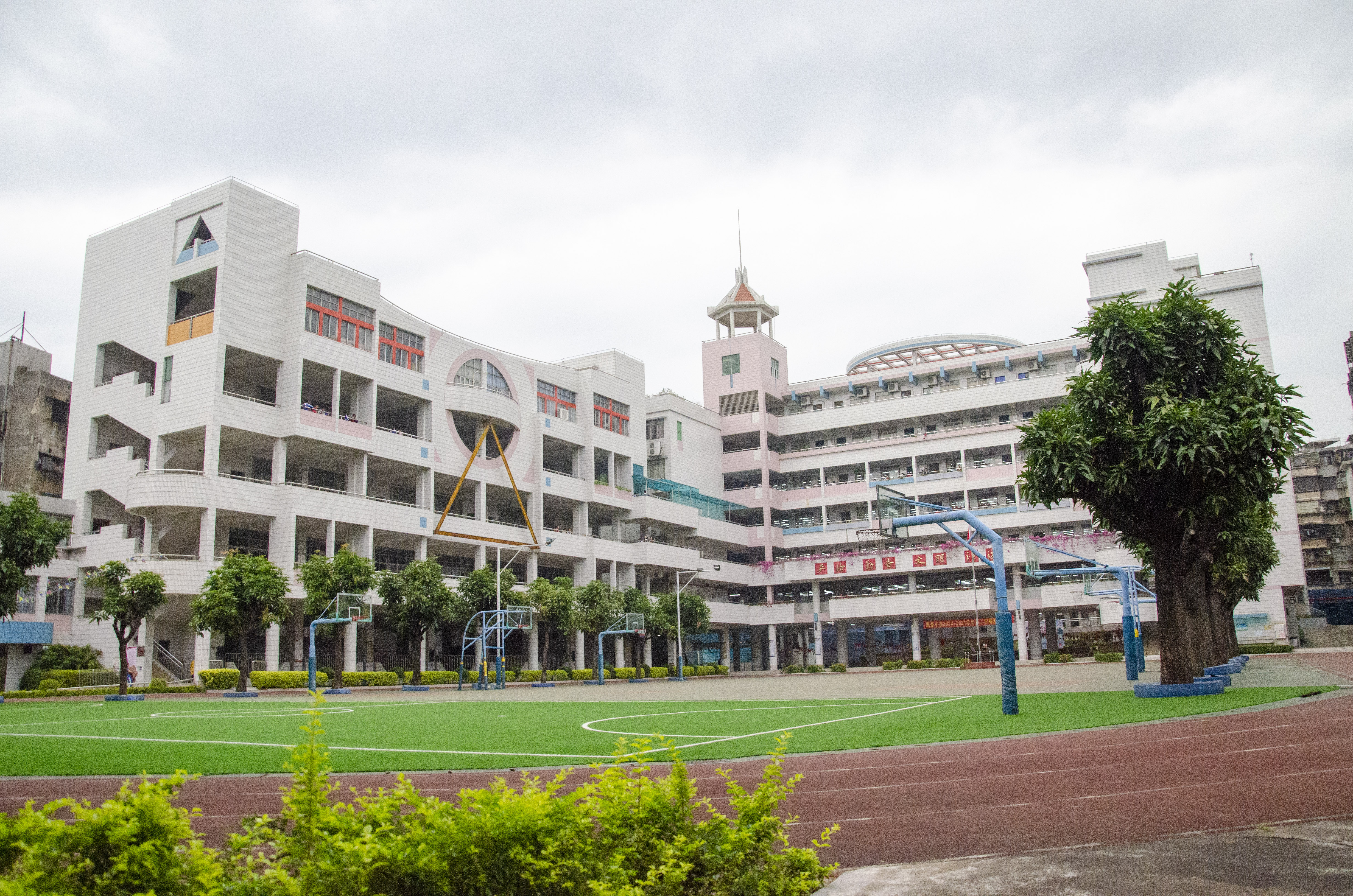 南校区教学楼（建设路）(1).jpg